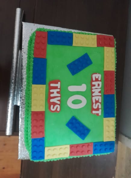 Kids birthday cake